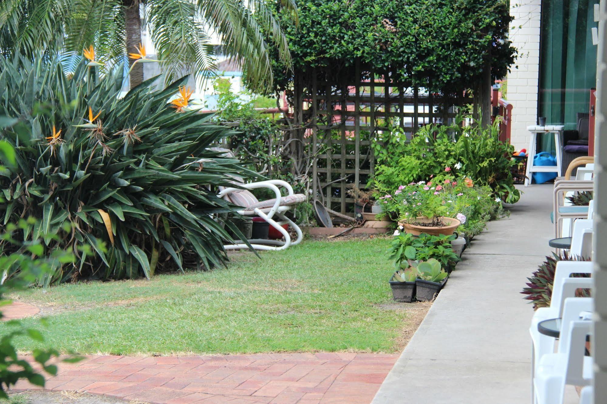 Caloundra Suncourt Motel Exteriör bild